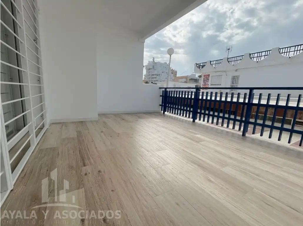 Terrasse von Wohnung zum Verkauf in La Manga del Mar Menor mit Klimaanlage, Heizung und Parkett