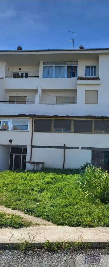 Vista exterior de Pis en venda en Piedrahíta amb Calefacció, Terrassa i Traster