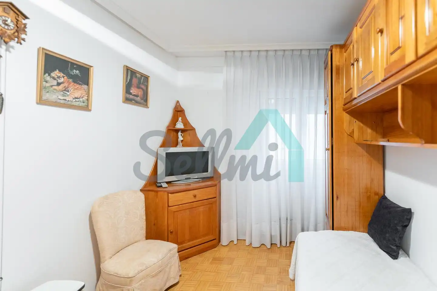 Bedroom of Flat for sale in Oviedo   with Heating and Parquet flooring