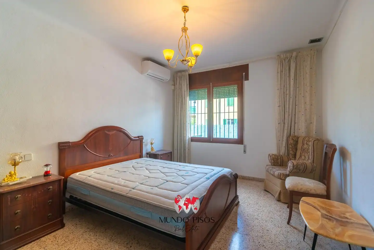 Schlafzimmer von Erdgeschoss zum Verkauf in  Palma de Mallorca mit Klimaanlage, Heizung und Terrasse