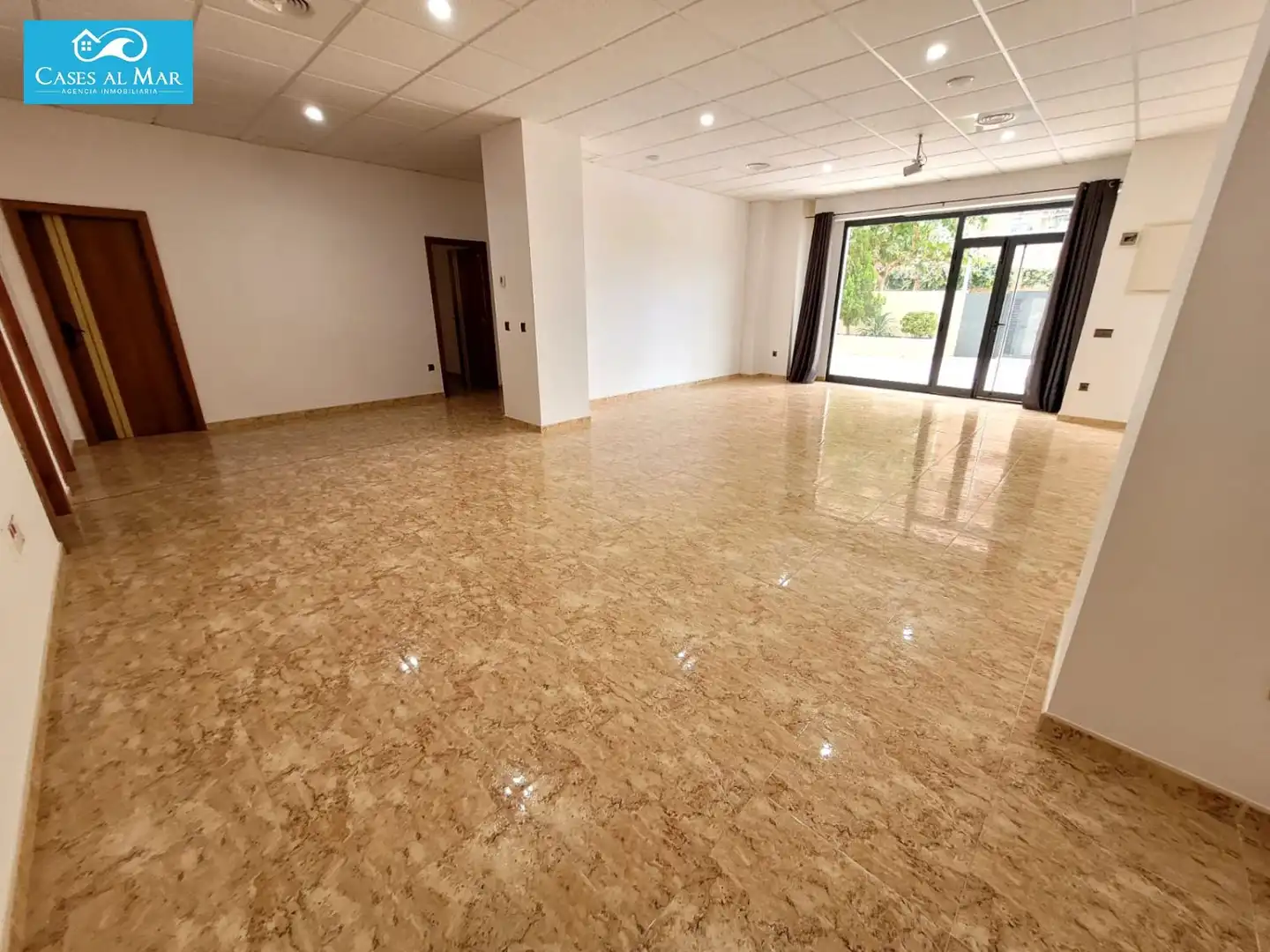 Local de alquiler en Oropesa del Mar / Orpesa con Aire acondicionado