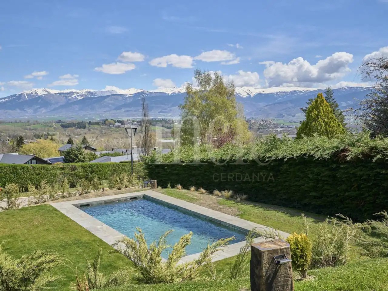 Garden of Houses for sale in Guils de Cerdanya  with Heating, Private garden and Parquet flooring