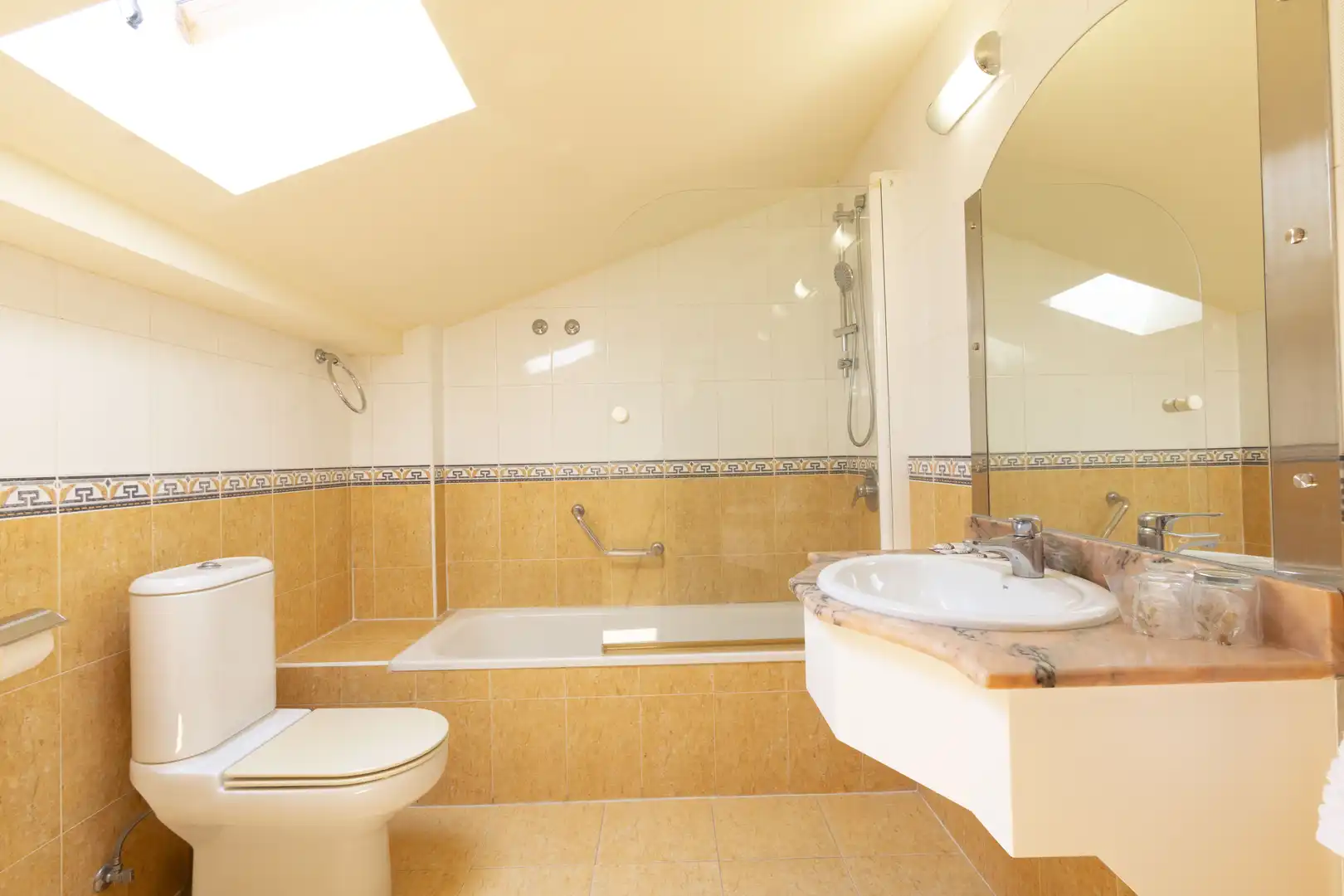 Baño de Edificio en venta en Cavia