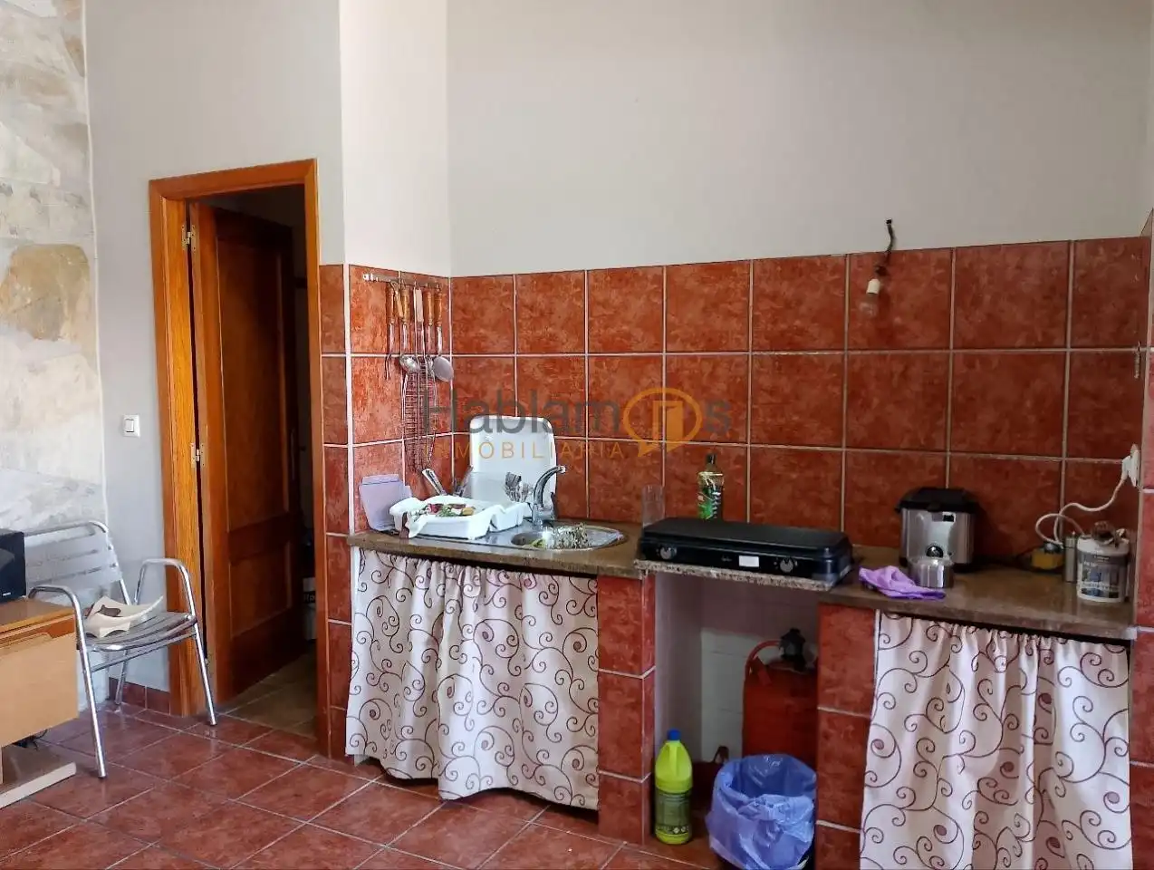 Cuina de Casa o xalet en venda en Vilagarcía de Arousa amb Calefacció, Jardí privat i Terrassa