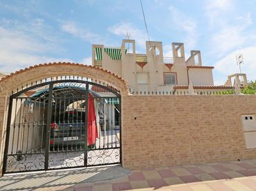 Maisonette mit Pool zum Verkauf in N/A