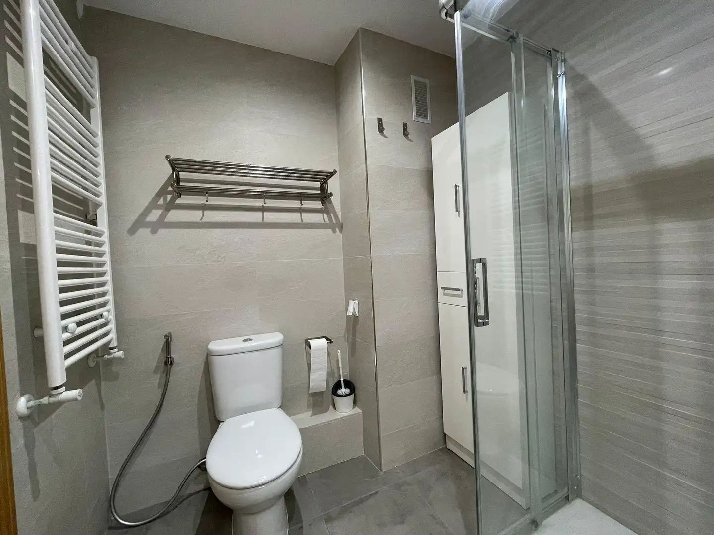 Bathroom of Flat for sale in Molins de Rei  with Air Conditioner and Heating