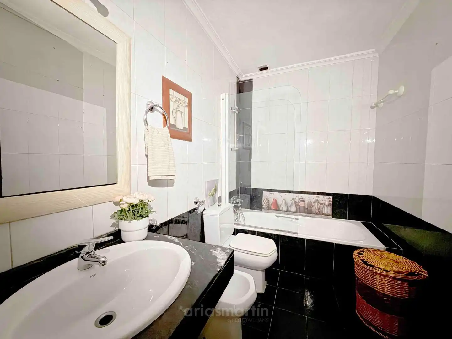 Bathroom of Duplexes for sale in Villamayor  with Heating, Terrace and Furnished