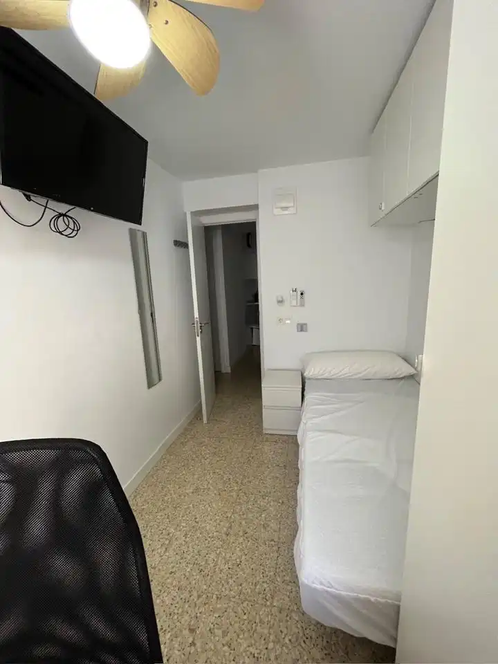 Habitación de Piso en venta en Zaragoza con Trastero y Amueblado