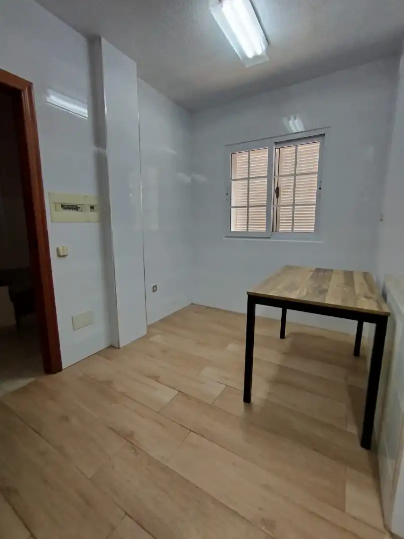 Habitación de Dúplex en venta en Murcia con Terraza, Trastero y Piscina comunitaria