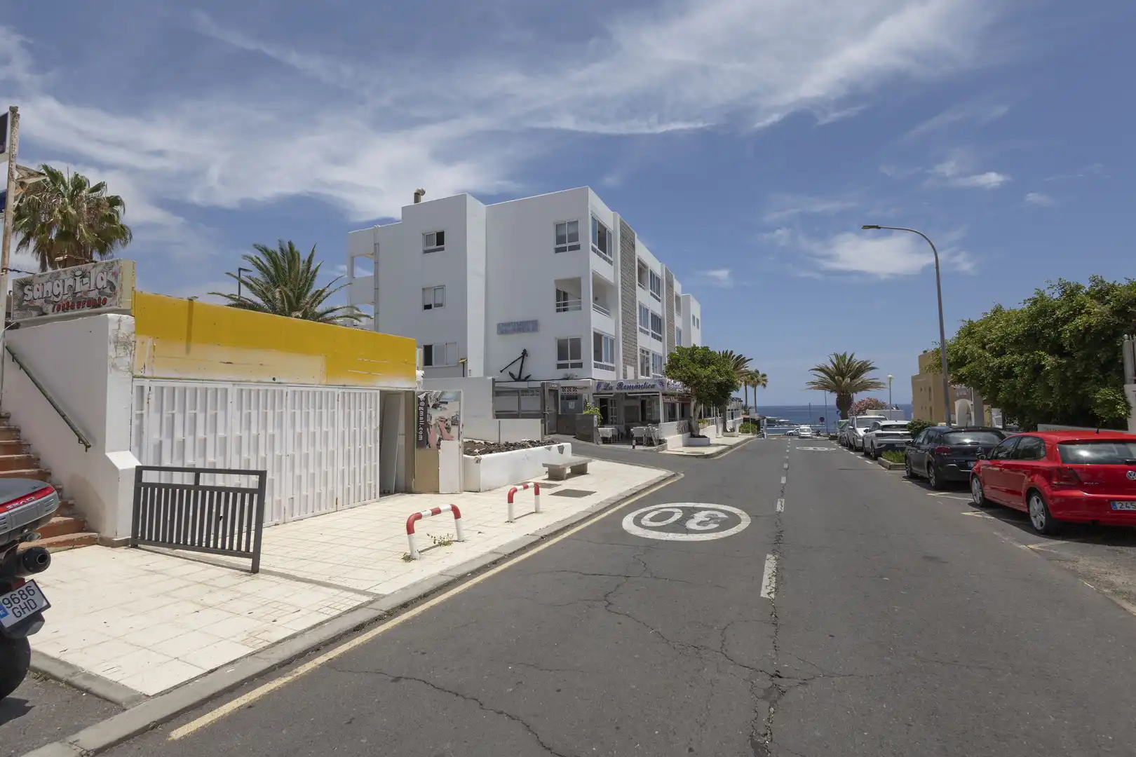 Vista exterior de Local en venta en Adeje
