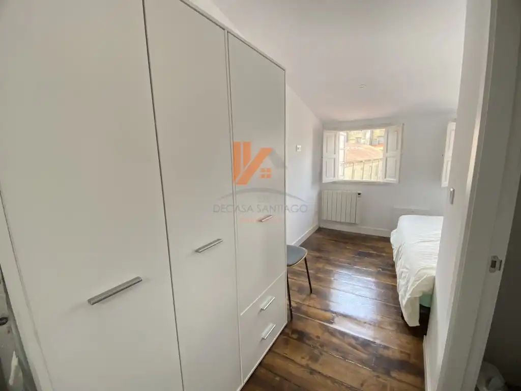 Schlafzimmer von Loft zur Miete in Santiago de Compostela  mit Möbliert