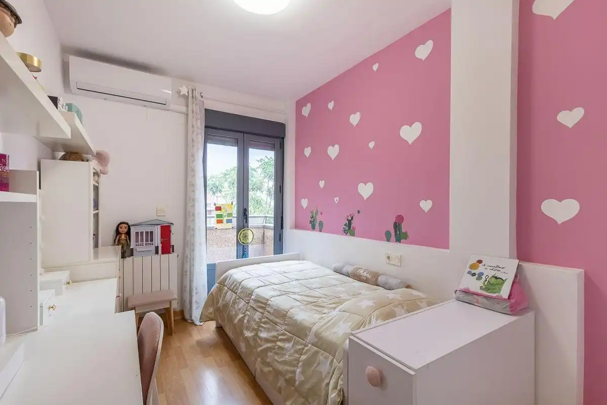 Detached homes for sale in Poniente