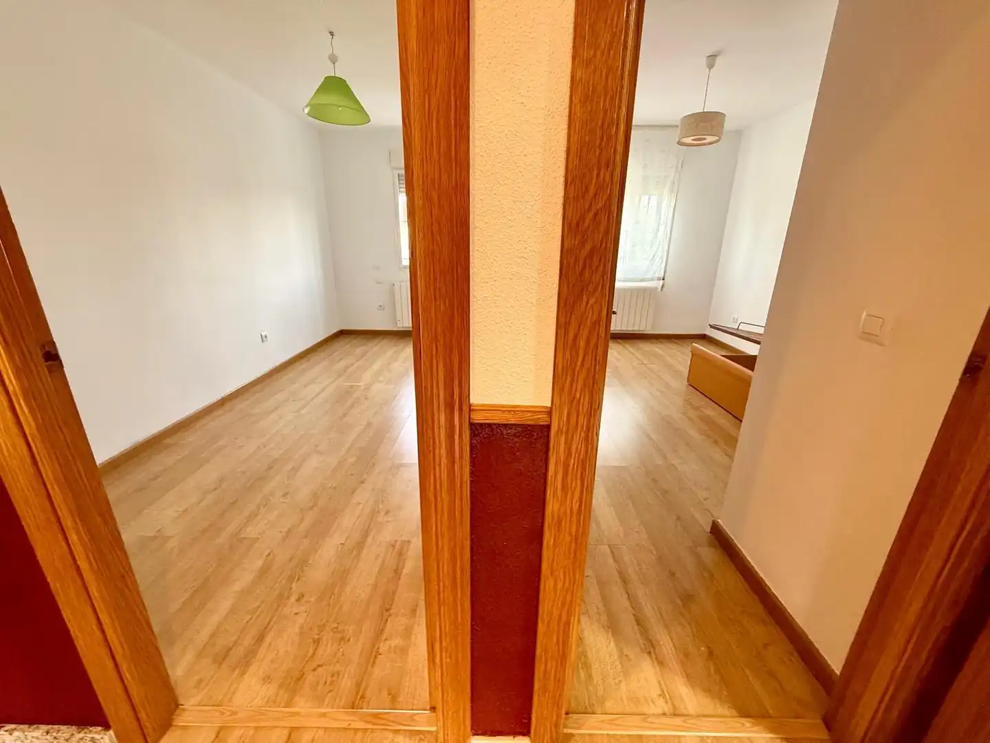 Einfamilien-Reihenhaus zur Miete in Badajoz mit Klimaanlage, Heizung und Terrasse