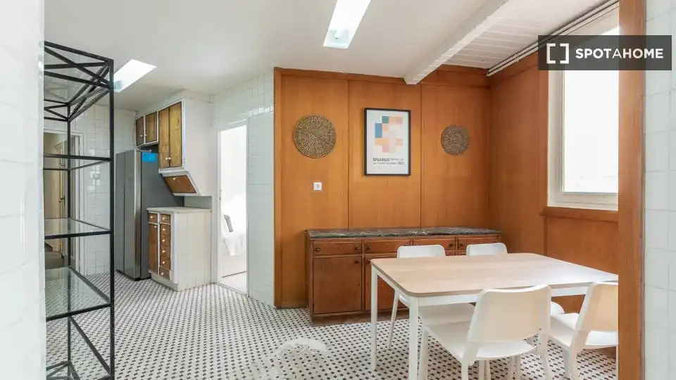 Cocina de Piso de alquiler en Valencia con Aire acondicionado, Calefacción y Amueblado