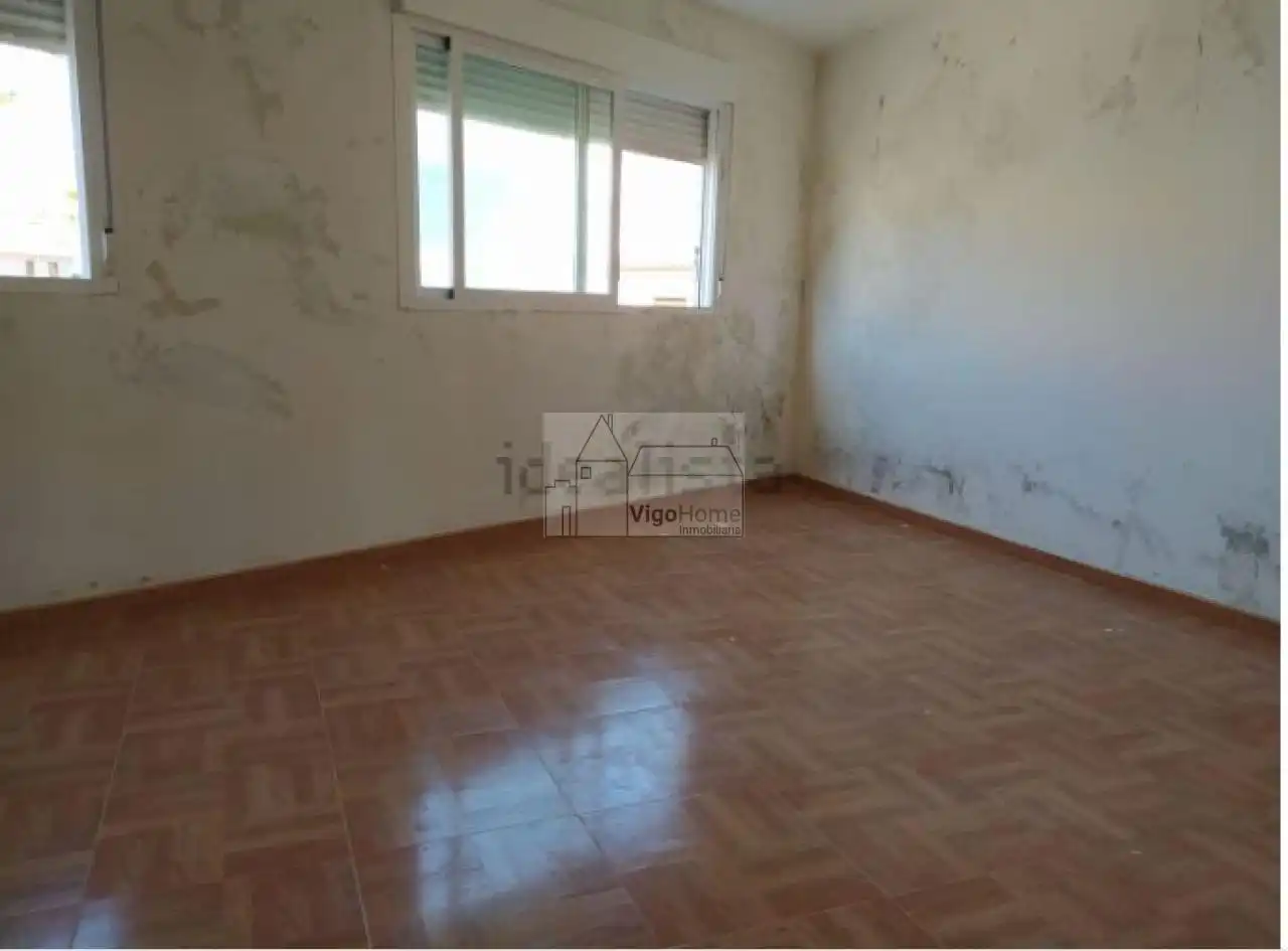 Habitación de Casa o chalet en venta en Cangas  con Calefacción, Jardín privado y Terraza