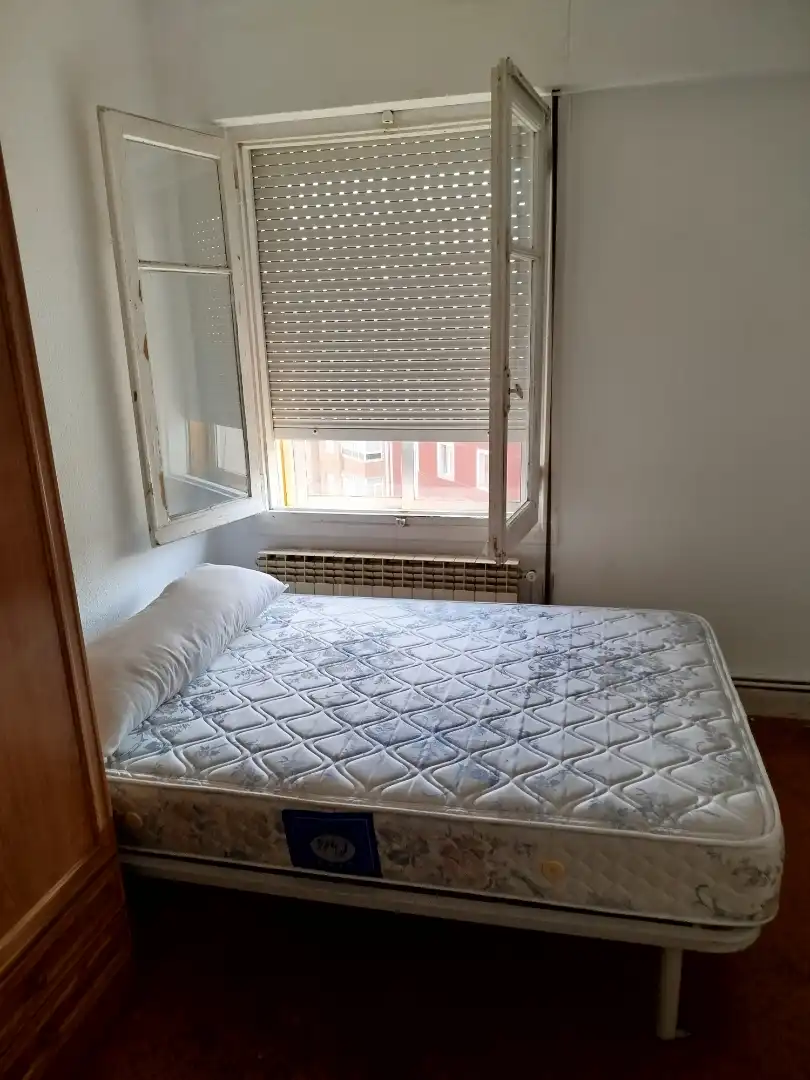 Dormitori de Pis en venda en Vitoria - Gasteiz amb Calefacció i Traster