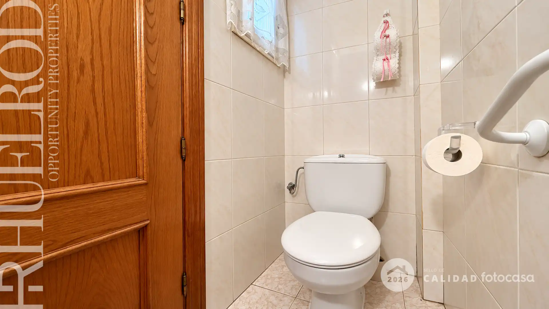 Baño de Casa adosada en venta en Cerdanyola del Vallès con Aire acondicionado, Calefacción y Jardín privado