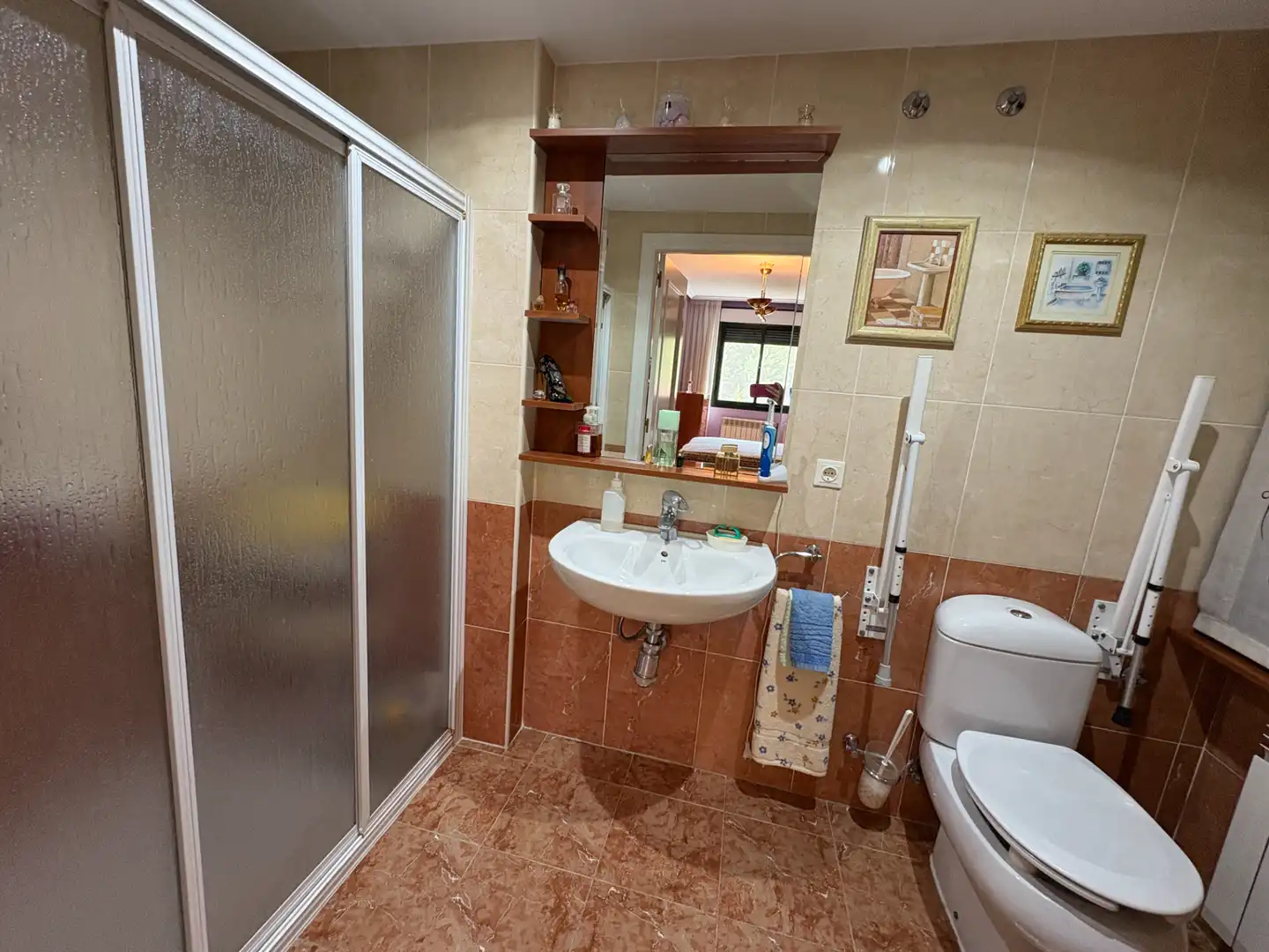 Baño de Casa adosada en venta en Simancas con Aire acondicionado, Calefacción y Jardín privado