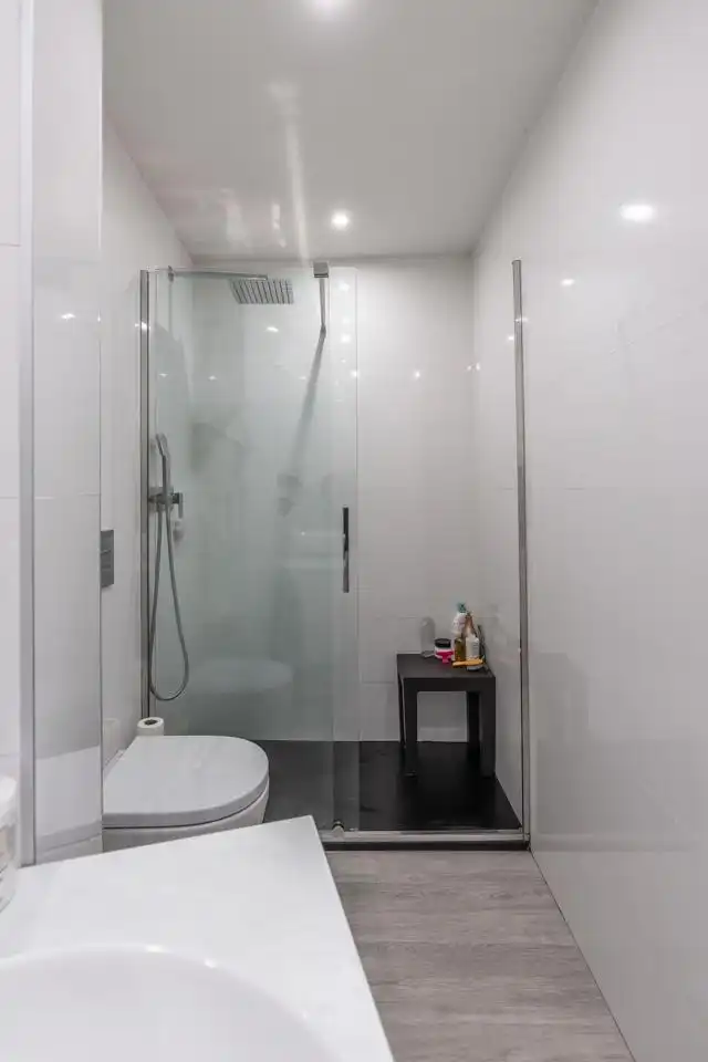 Bathroom of Flat for rent in Madrid  with Air Conditioner, Terrace and Furnished