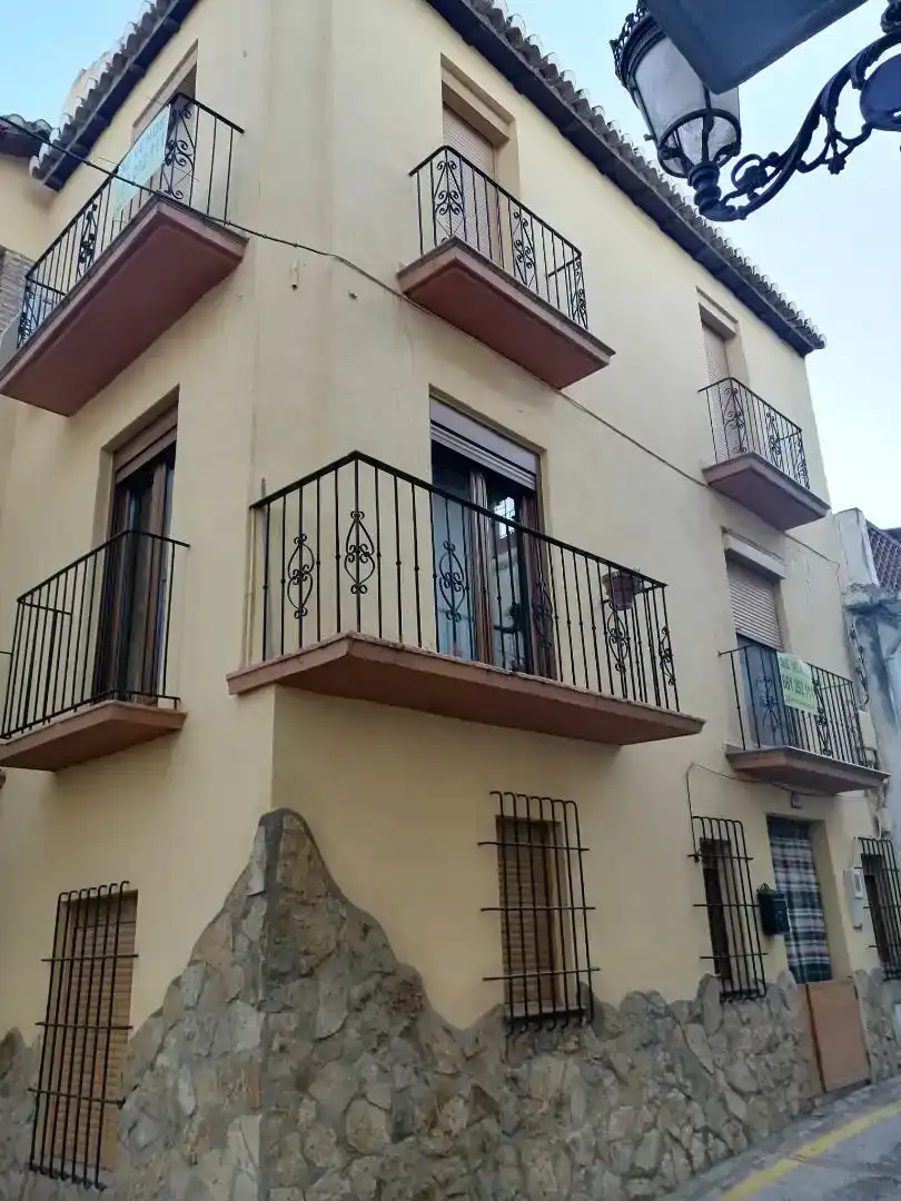 Terrassa de Casa adosada per a compartir en Guadix amb Aire condicionat, Parquet i Moblat