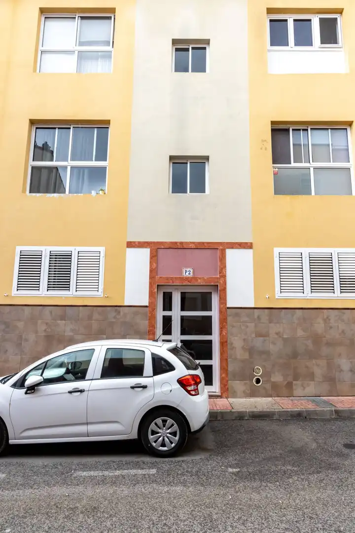Vista exterior de Ático en venta en Telde con Terraza, Trastero y Amueblado