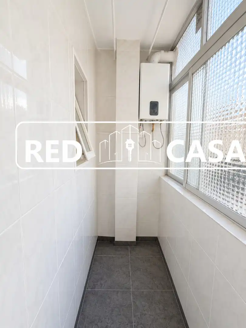 Baño de Piso en venta en L'Hospitalet de Llobregat con Balcón