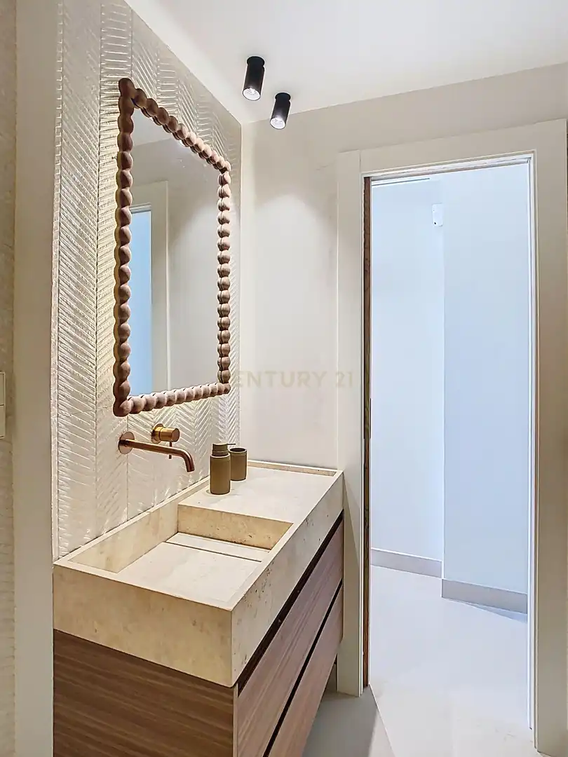 Baño de Piso de alquiler en Rincón de la Victoria con Aire acondicionado y TV