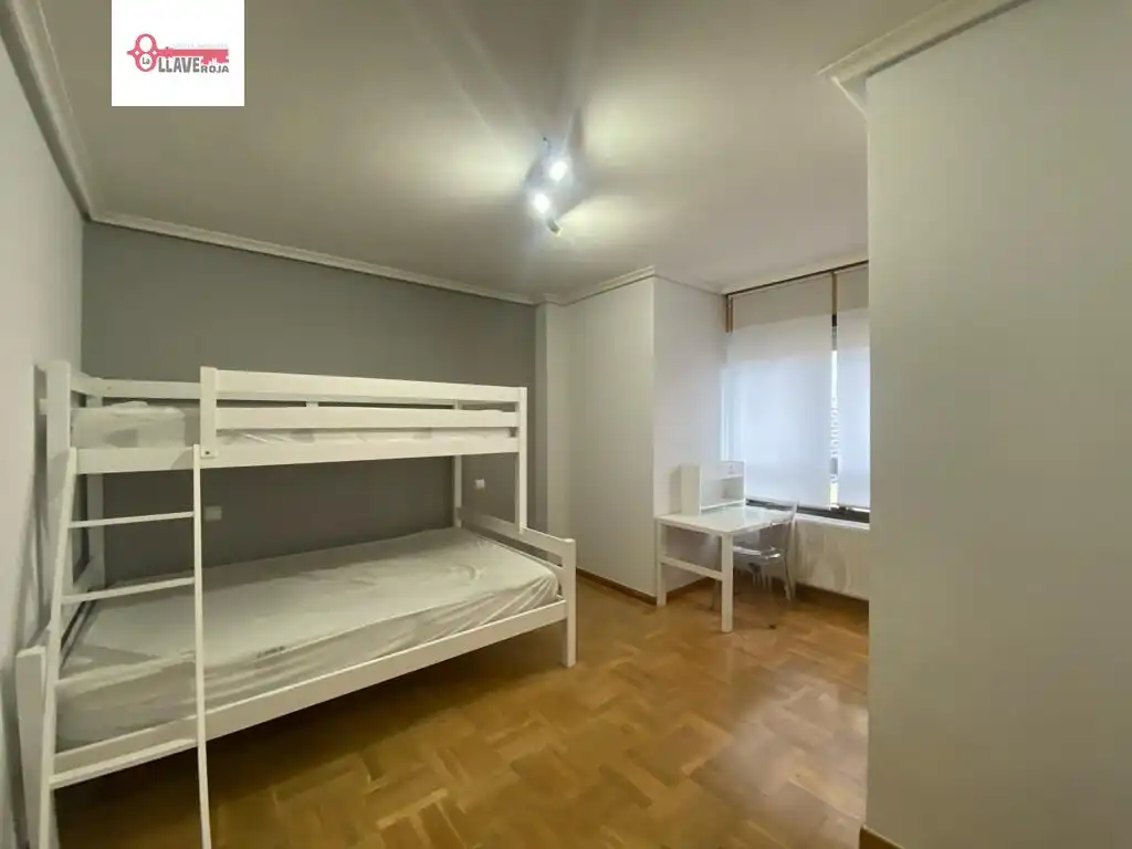 Schlafzimmer von Wohnung zum Verkauf in Burgos mit Heizung, Parkett und Abstellraum