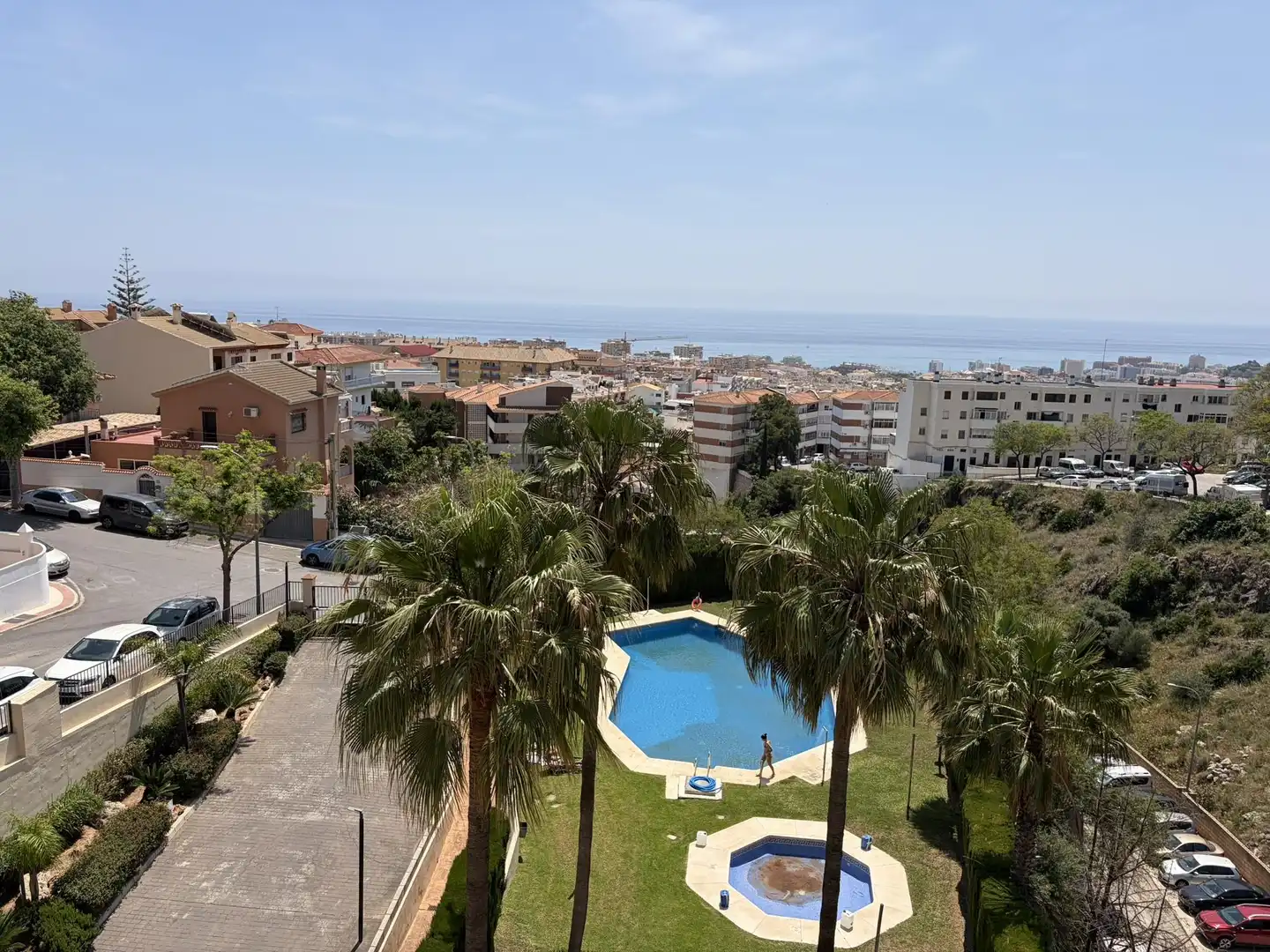 Vista exterior de Ático en venta en Benalmádena con Aire acondicionado, Calefacción y Jardín privado