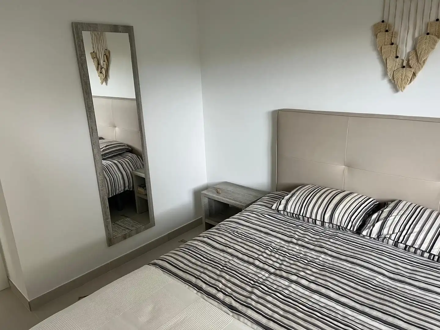 Schlafzimmer von Wohnung zum Verkauf in Pilar de la Horadada mit Klimaanlage, Heizung und Privatgarten