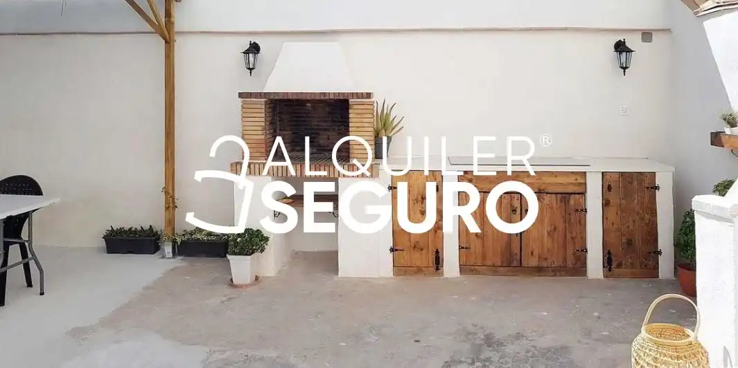Flat for rent in Ontinyent  with Air Conditioner, Terrace and Storage room