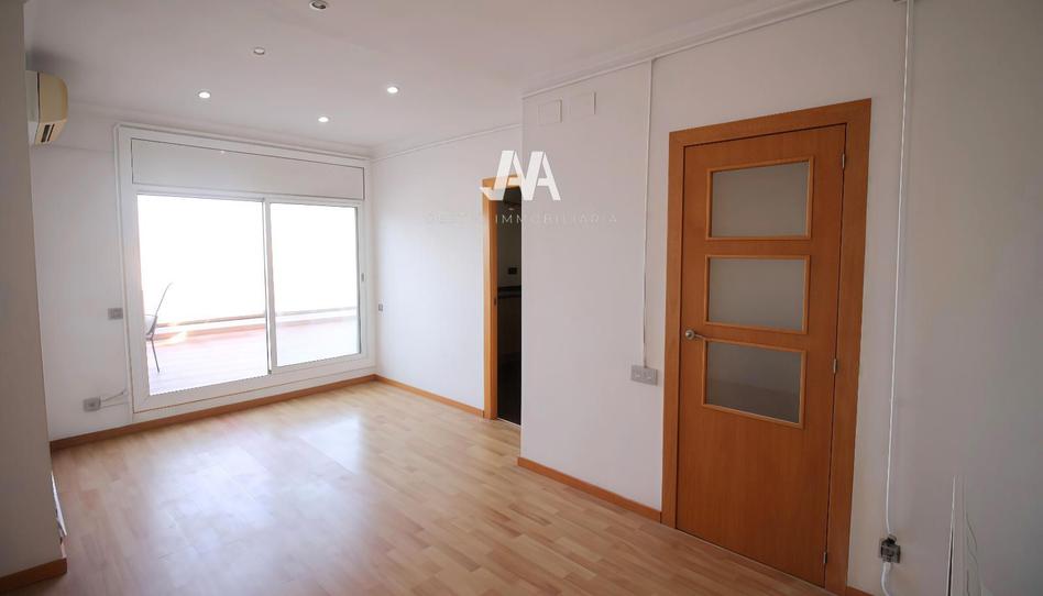 Foto 1 de Ático en venta en El Poble Sec, Barcelona