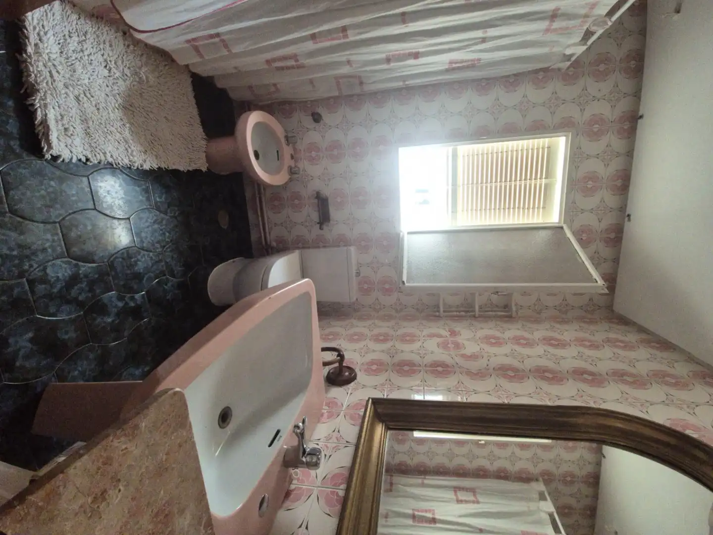 Badezimmer von Wohnung zur Miete in Puertollano mit Klimaanlage, Heizung und Terrasse
