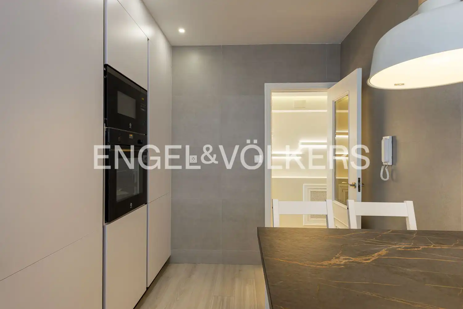 Cocina de Piso de alquiler en Valencia con Aire acondicionado, Calefacción y Terraza