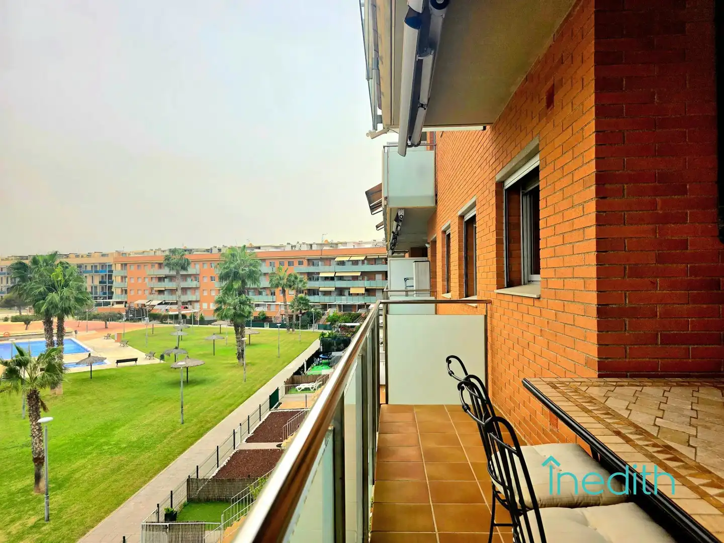 Außenansicht von Wohnung zum Verkauf in Cubelles mit Klimaanlage, Heizung und Terrasse