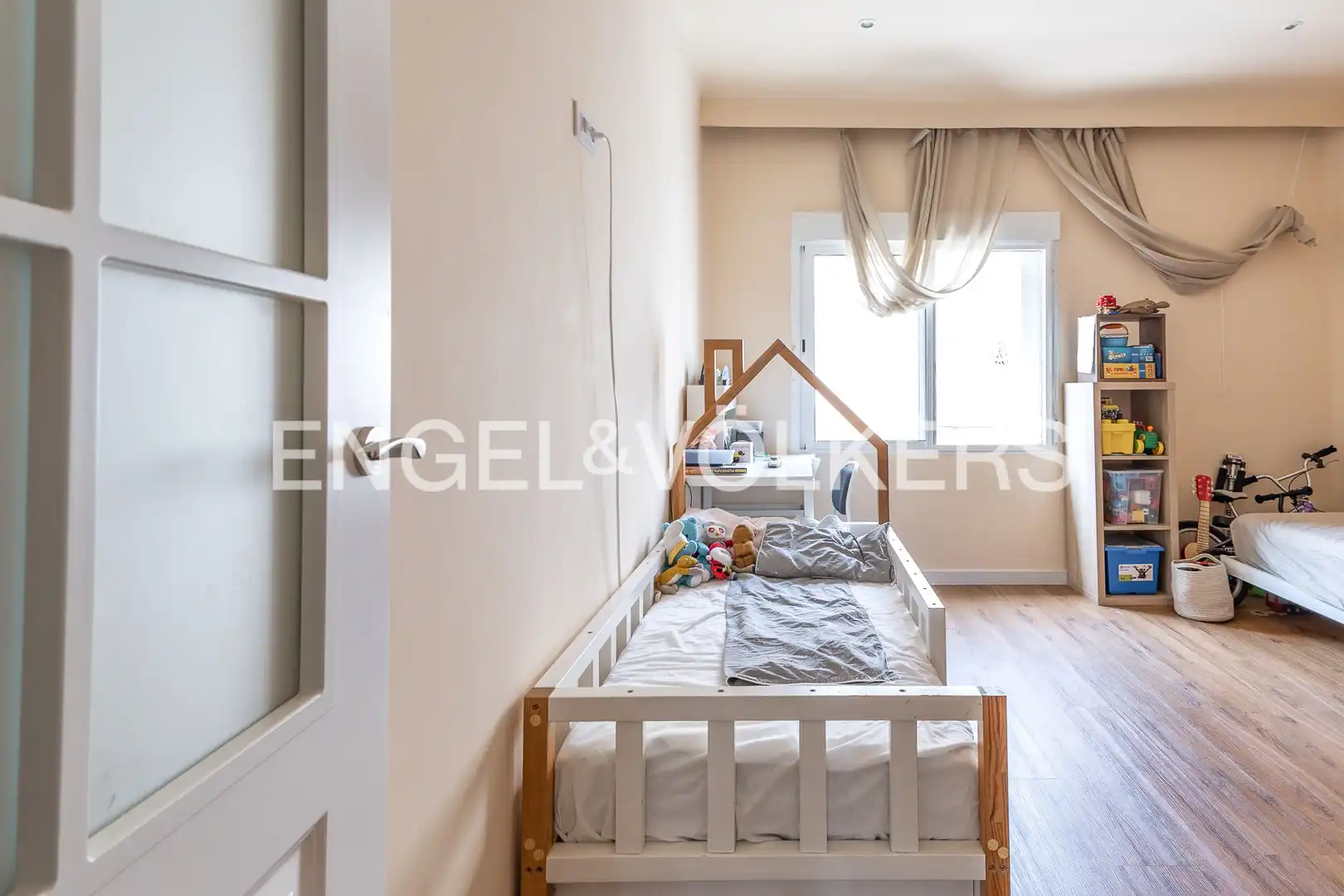 Habitación de Piso en venta en Badalona con Aire acondicionado, Calefacción y Parquet
