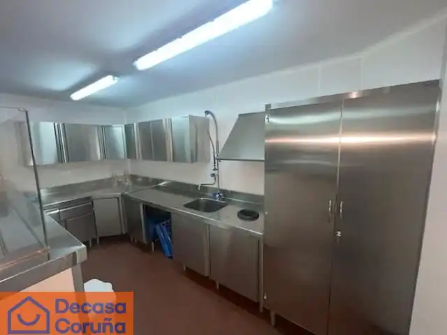 Cuina de Casa o xalet en venda en Madrid amb Jardí privat, Terrassa i Traster