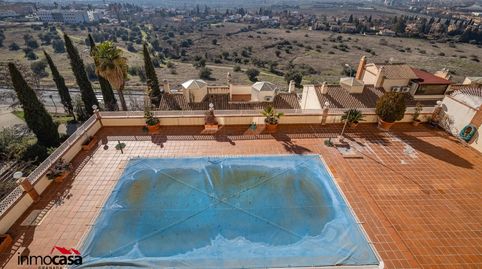 Foto 4 de Casa adosada en venta en Camino de los Neveros - Serrallo, Granada Capital