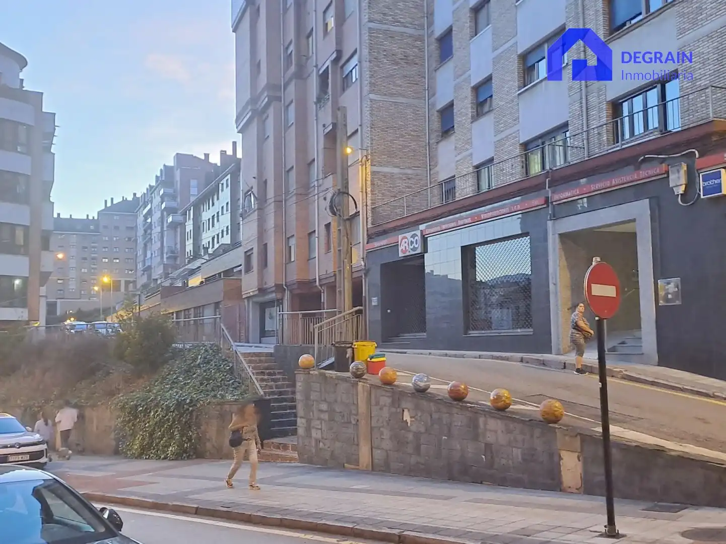 Vista exterior de Garaje en venta en Oviedo 