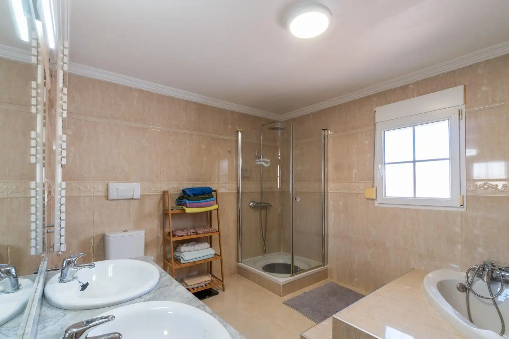 Bany de Casa o xalet en venda en Torrevieja amb Aire condicionat, Calefacció i Jardí privat