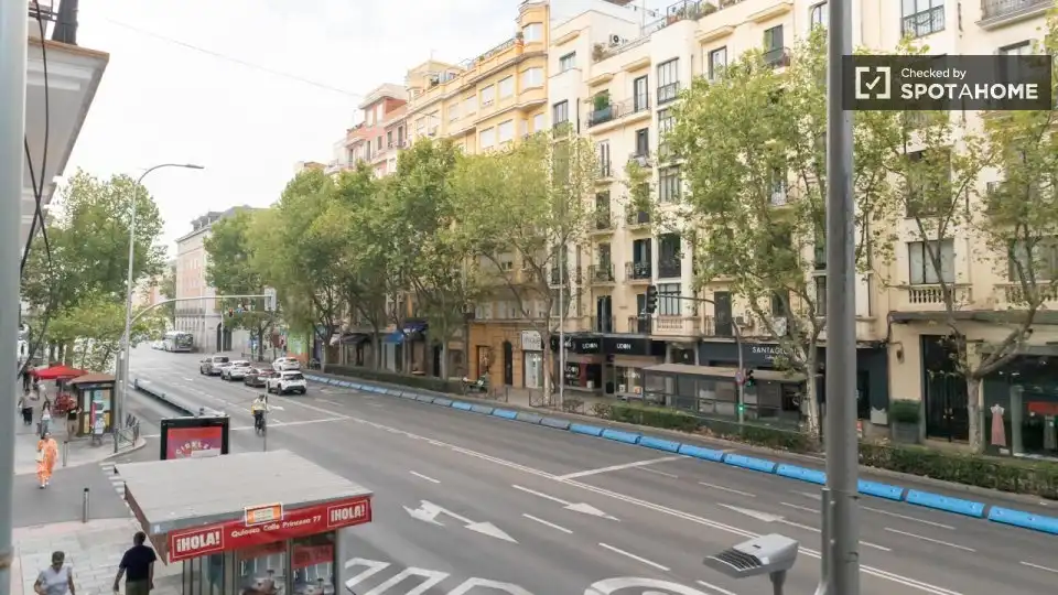 Exterior view of Flat for rent in Madrid  with Air Conditioner, Heating and Furnished