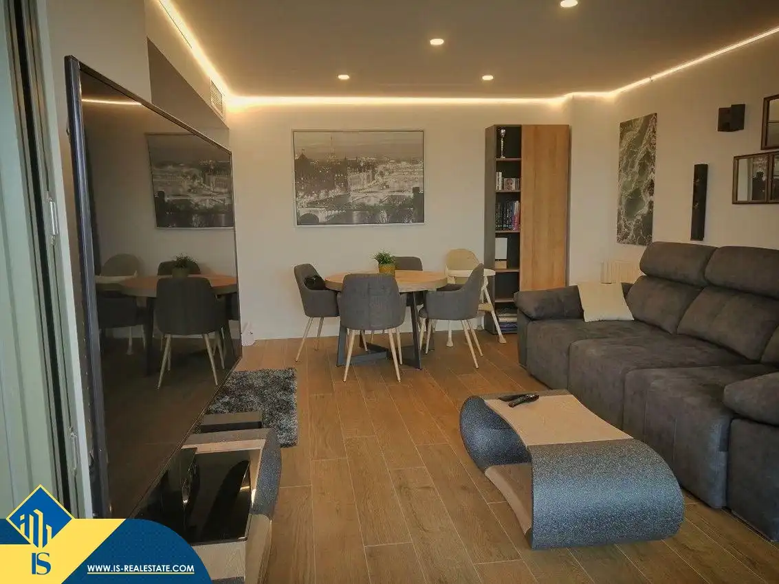 Sala de estar de Piso en venta en Alicante / Alacant con Terraza, Amueblado y Piscina comunitaria