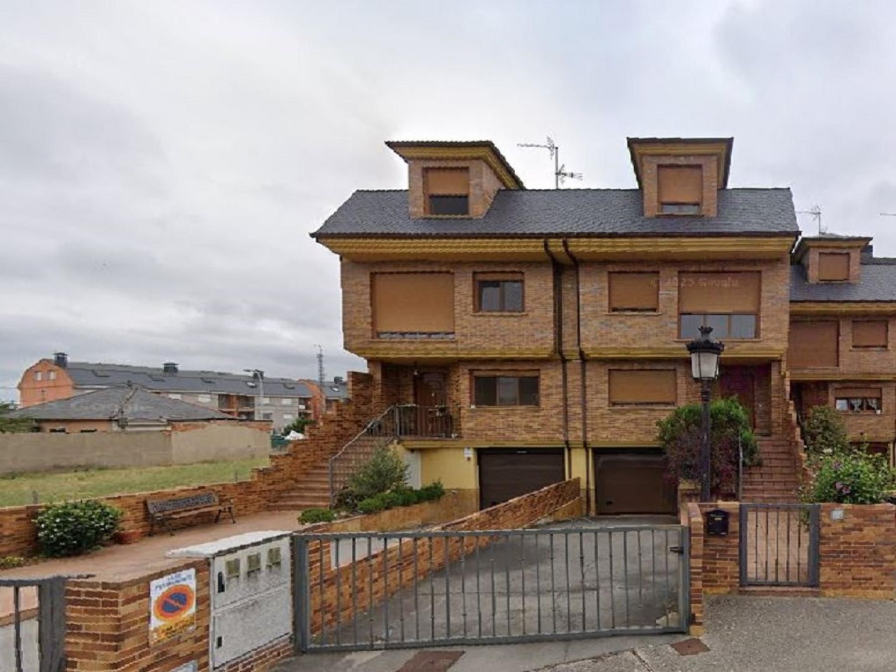 Exterior view of House or chalet for sale in Ponferrada