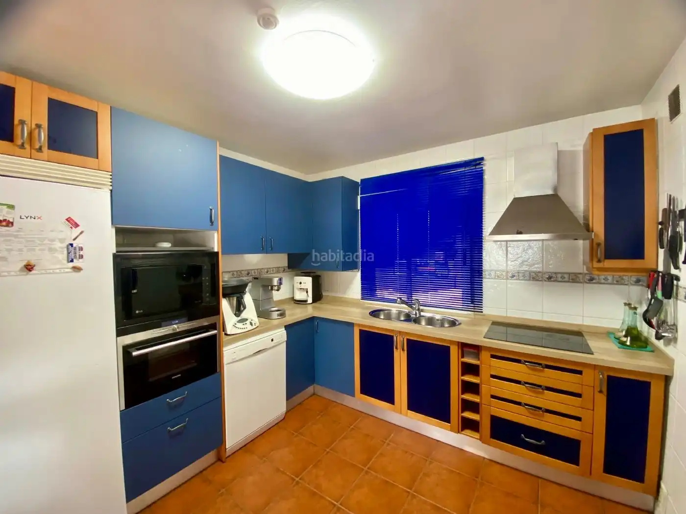House with pool for sale in Calle Ronda de Manchester 290, imagen 4