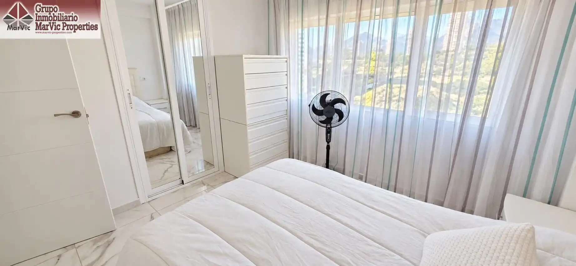 Habitación de Apartamento de alquiler en Playa Poniente
