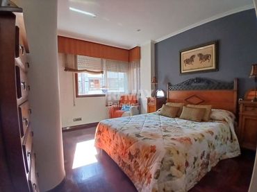 Piso con ascensor en venta en Rúa Estorniño