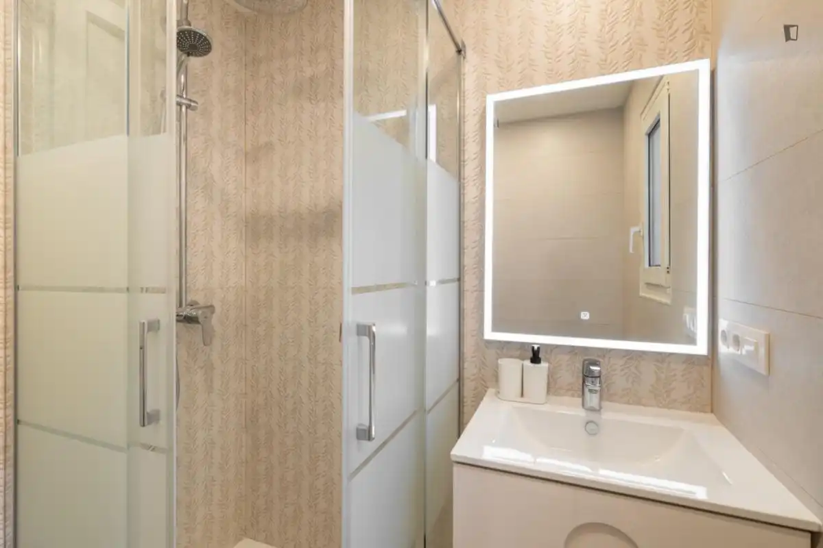 Habitació a Sant Gervasi- Galvany