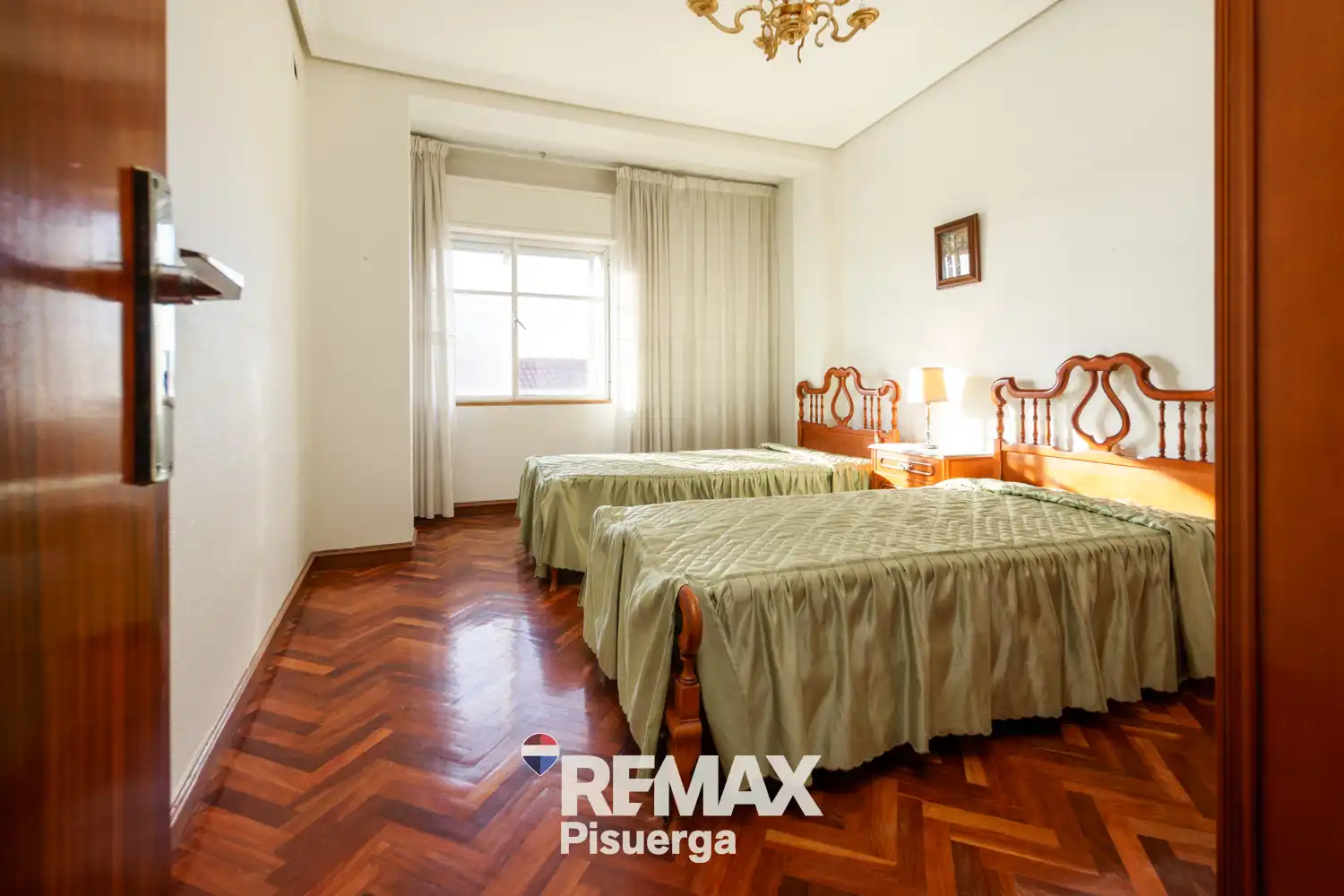 Dormitori de Casa o xalet en venda en Venta de Baños amb Jardí privat, Terrassa i Traster