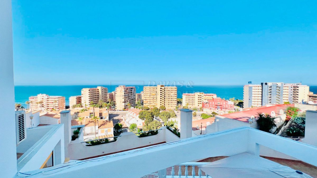Vista exterior de Dúplex de lloguer en Torrevieja amb Piscina comunitària