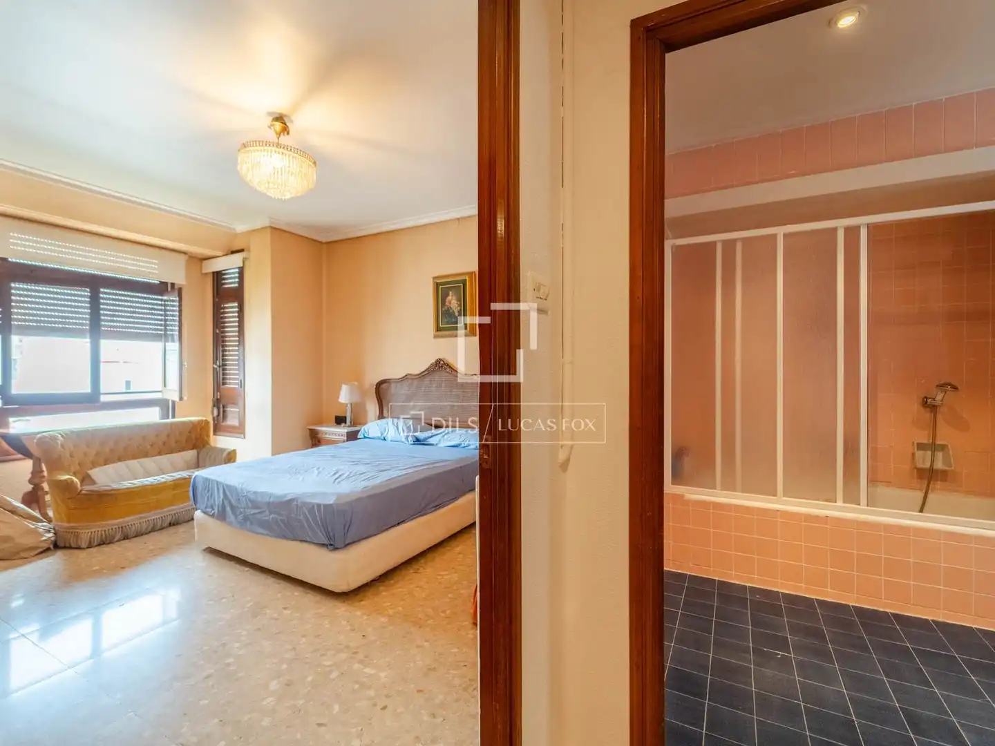 Habitación de Piso en venta en Valencia con Calefacción